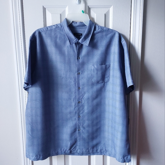 Van Heusen Other - Van Heusen - Men's Blue Light Plaid Button Down Short-Sleeved Casual/Dress Shirt